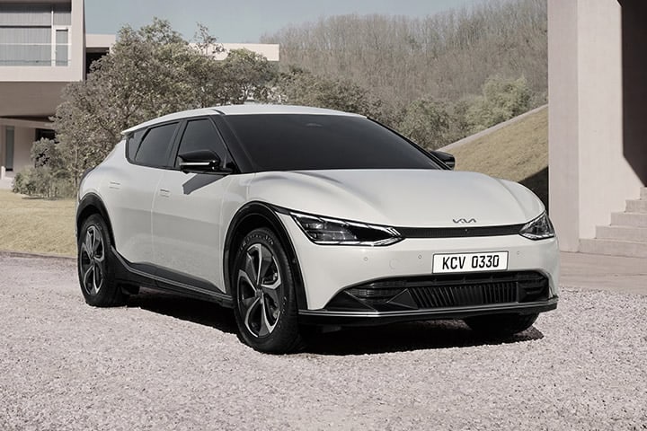 kia-cv-gallery-three-quarter-front-low Kia EV6